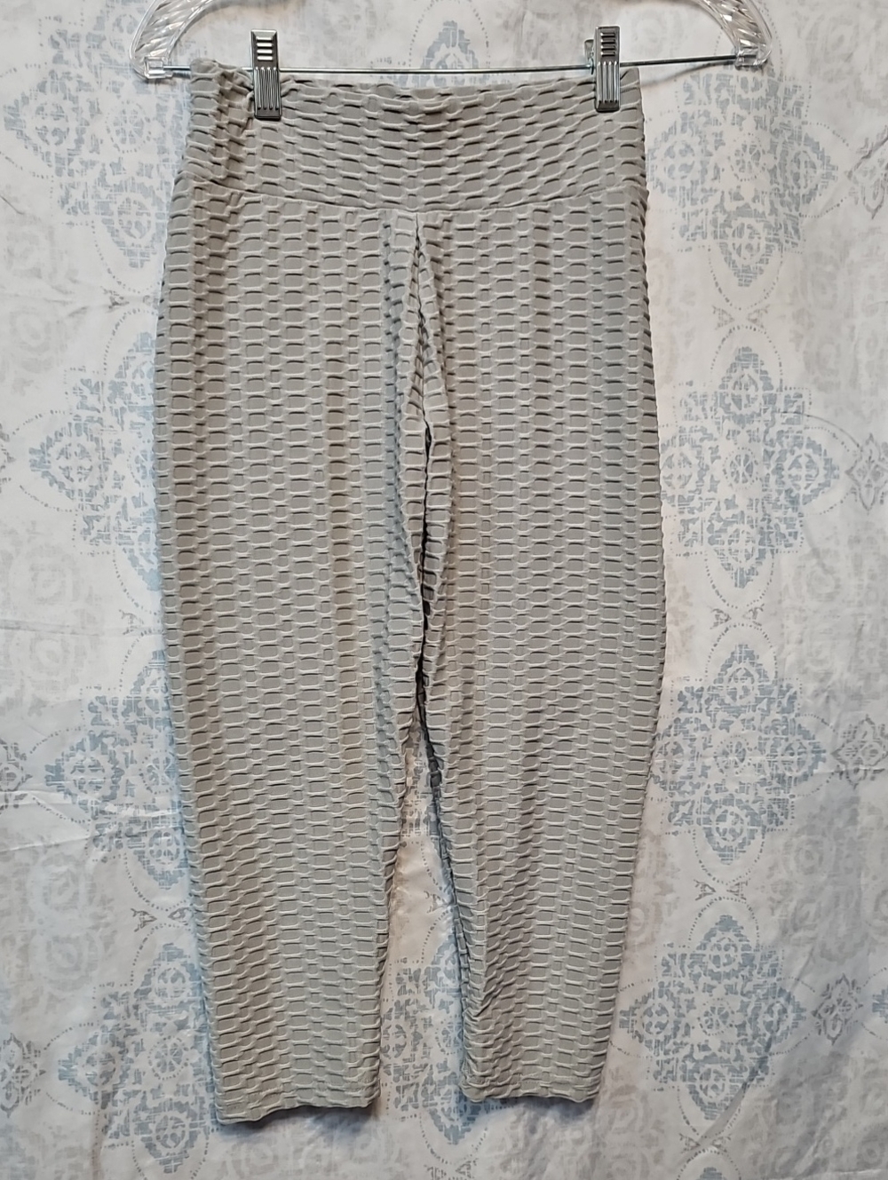 Textured High-Waist Leggings in Light Gray - Picture 3 of 6